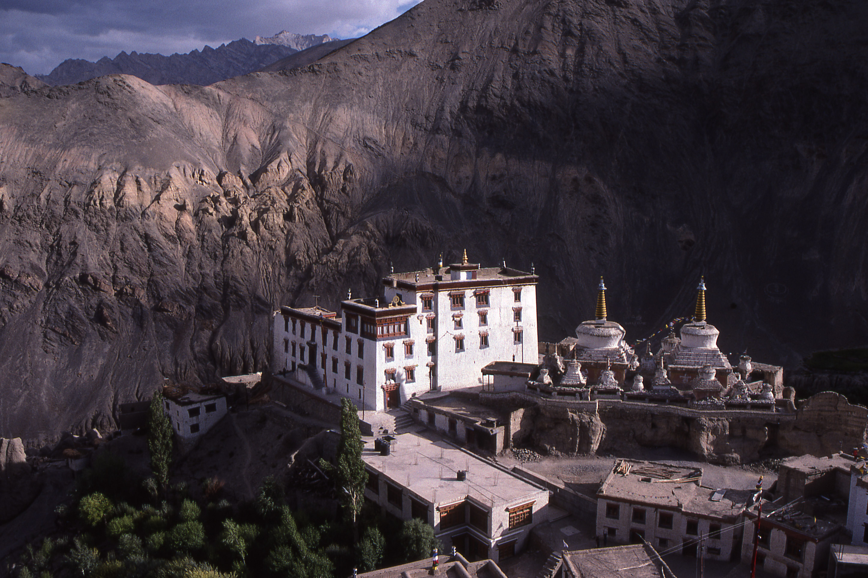 ladakh-kashmir-ladakh-travel-package-tour1.jpg